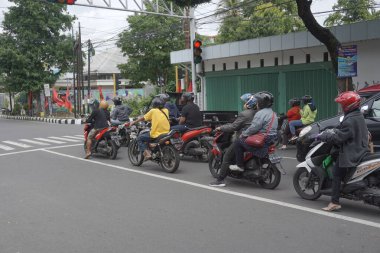 Kediri, Doğu Java, Endonezya - 16 Şubat 2021: Doğal bir geçmişe sahip araç