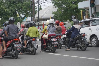 Kediri, Doğu Java, Endonezya - 16 Şubat 2021: Doğal bir geçmişe sahip araç
