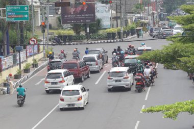 Kediri, Doğu Java, Endonezya - 20 Şubat 2021: Doğal bir geçmişe sahip araç