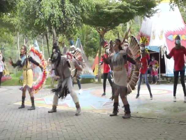 Kediri Oost Java Indonesië Februari 2021 Mensen Dragen Etnische Kleding — Stockvideo