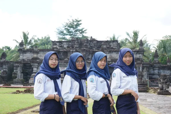 Blitar Java Est Indonésie Avril 2021 Étudiant Collège Indonésien Passé — Photo