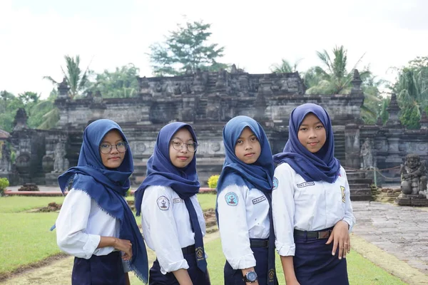 Blitar Java Est Indonésie Avril 2021 Étudiant Collège Indonésien Passé — Photo