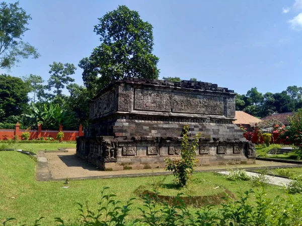 インドネシア東ジャワ州ケディリにあるスロウノ寺院 — ストック写真