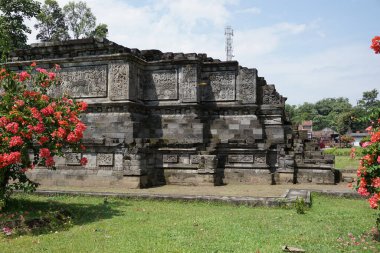 Kediri, Doğu Java Endonezya - 15 Mart 2021: Kediri, Doğu Java Endonezya 'daki surowono tapınağı