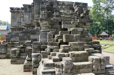 Kediri, Doğu Java Endonezya - 15 Mart 2021: Kediri, Doğu Java Endonezya 'daki surowono tapınağı