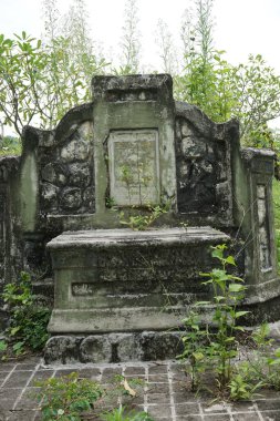 Doğal bir geçmişi olan Çin mezarlığı.