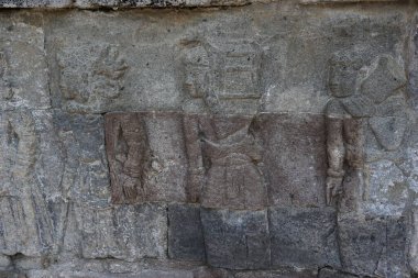 Blitar, Doğu Java, Endonezya - 25 Nisan 2021: Penataran Tapınağı, Blitar, Doğu Java Endonezya taşı üzerindeki antik rahatlama