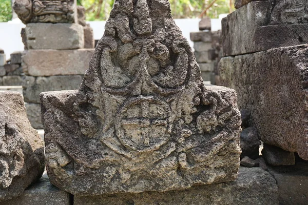 Blitar Ostjava Indonesien April 2021 Steinmetzarbeiten Simping Tempel Simping Tempel — Stockfoto