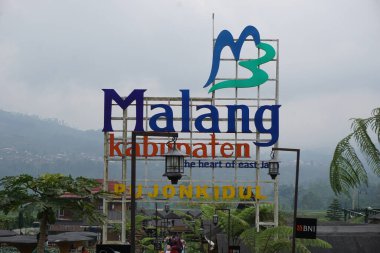 Malang 'daki Sawah Pujon Kidul Kafe' nin doğal turizmi. Cafe Sawah doğal turizm.