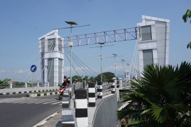 Kediri, Endonezya 'daki Brawijaya Köprüsü' nün mimarisi (Jembatan Brawijaya)