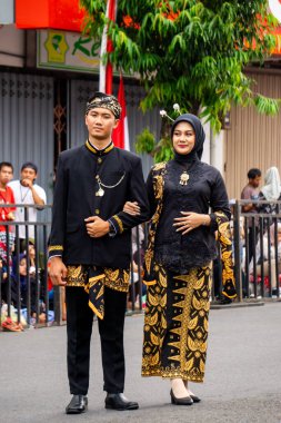 A couple with wedding dress from banten