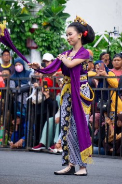 Lengger gunung sari from Central Java on the 4th BEN Carnival. This dance is a form of gratitude after a big harvest.