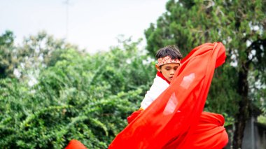 Bumi laya ika tantra adi raja dansı. Bumi Laya Ika Tantra Adi Raja 