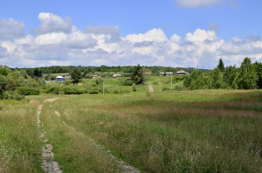 Kırsal yaz manzara köyünü görüntü ile