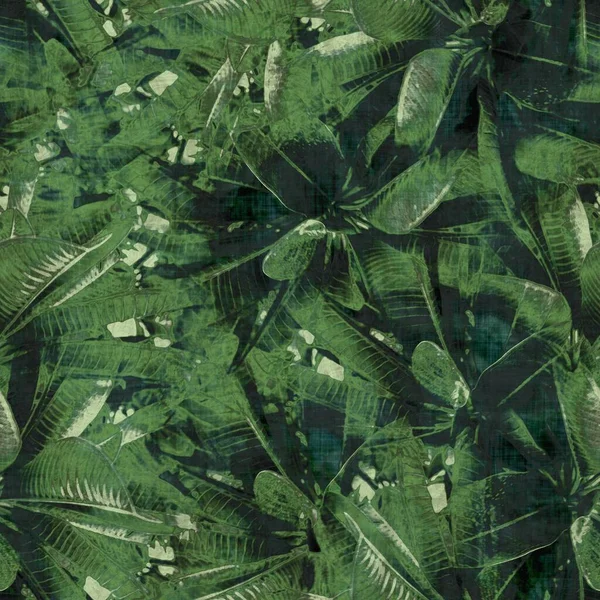 Green tropical palm tree leaves seamless pattern — Stock Photo, Image