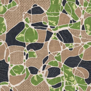 Çuval bezi, karton ve kot kolajı.