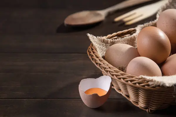 Huevos Pollo Sobre Fondo Oscuro Con Copyspace Productos Agrícolas Huevos — Foto de Stock