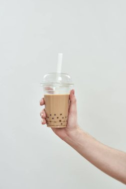 Şeffaf plastik bardak ve kahve.