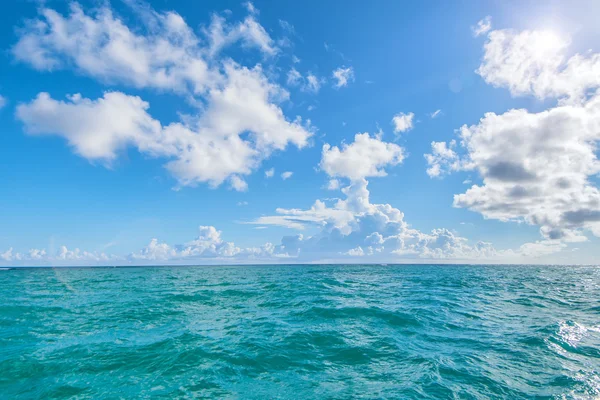 完璧な空と海 — ストック写真