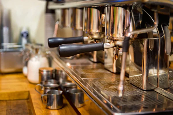 Close up of wood and still lever espresso machine — Stock Photo, Image