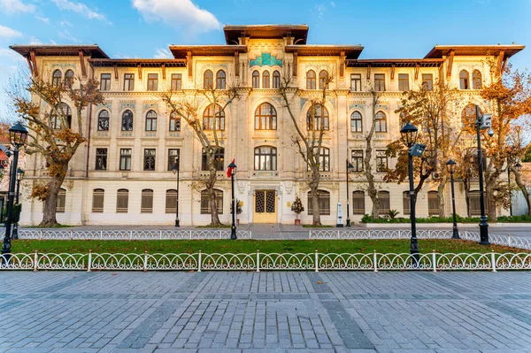 ISTANBUL, TURQUÍA - 9 de diciembre de 2020: Edificio del Registro de la Propiedad en Estambul — Foto de Stock