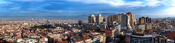 BURSA, TURQUÍA - 10 de diciembre de 2020: vista de la ciudad de Bursa — Foto de Stock