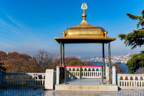 Dekat Gazebo emas sultan di Topkapi, Istanbul, Turki — Stok Foto