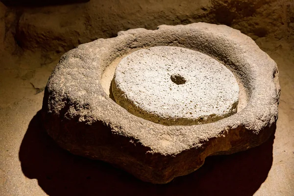 Close up of ancient turkish stone mill to grind grain — Stock Photo, Image