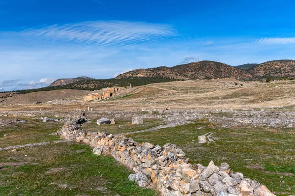 Reruntuhan kota kuno Hierapolis di Turki — Stok Foto