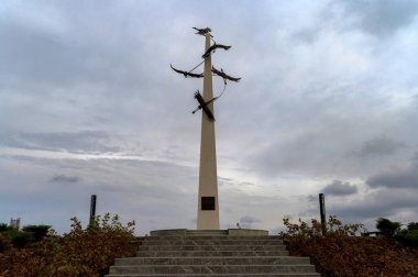 SAMBEK, RUSSIA - CIRCA ECTOBER 2020: Heykel bileşimi Turnalar