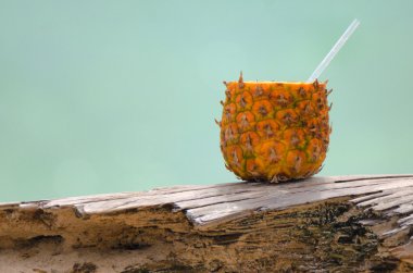 taze ananas suyu