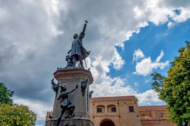 Christopher Columbus anıt
