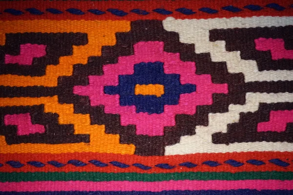 Traditionele Roemeense tapijt, elementen en motieven — Stockfoto