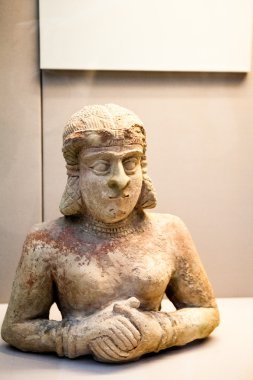 29. 07. 2015, Londra, İngiltere, British Museum - kadının kil heykel boyalı