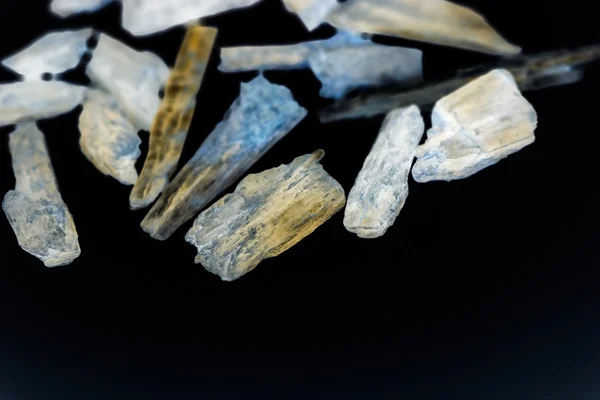Кианит, природные полудрагоценные камни с деталями — стоковое фото