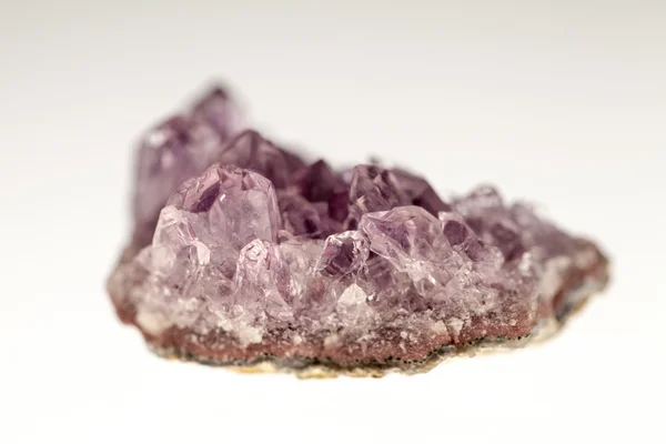 Amethist และ Quartz หินธรรมชาติ semiprecious — ภาพถ่ายสต็อก