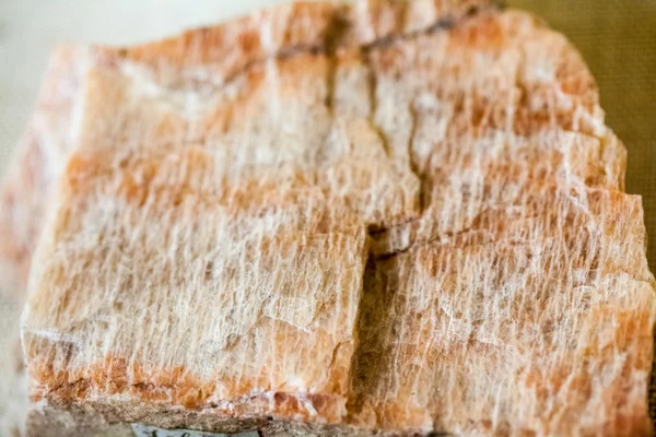 Hermosos cristales, minerales y piedras - colores y texturas. La imagen tiene textura de grano visible en el tamaño máximo —  Fotos de Stock