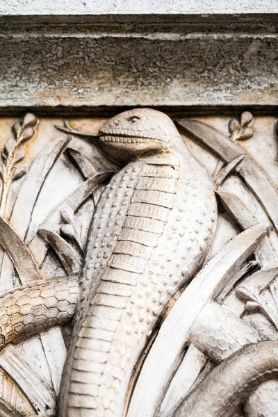 Natural History Museum in London- building and details — Stock Photo, Image