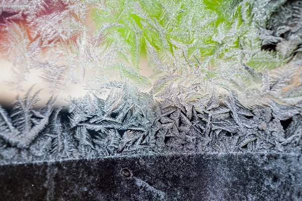 Flores de gelo em vidro - textura e fundo. Alta resolução e detalhes nítidos e bonitos — Fotografia de Stock
