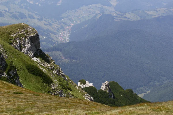 Peisaj din Munții Bucegi, parte a Carpaților de Sud din România — Fotografie, imagine de stoc