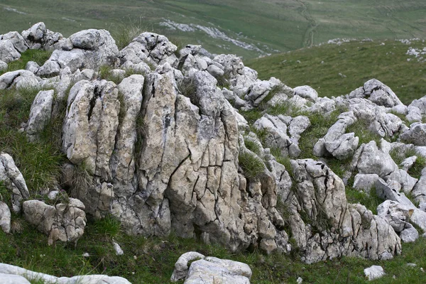 Landschap uit het Bucegi-gebergte, een deel van Zuid-Karpaten in Roemenië — Stockfoto