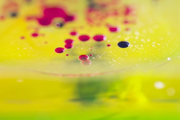 Abstraktní, barevné kompozice s olejem, vodou a inkoustu — Stock fotografie