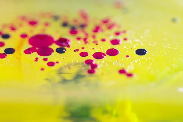 Composizione astratta e colorata con olio, acqua e inchiostro — Foto Stock