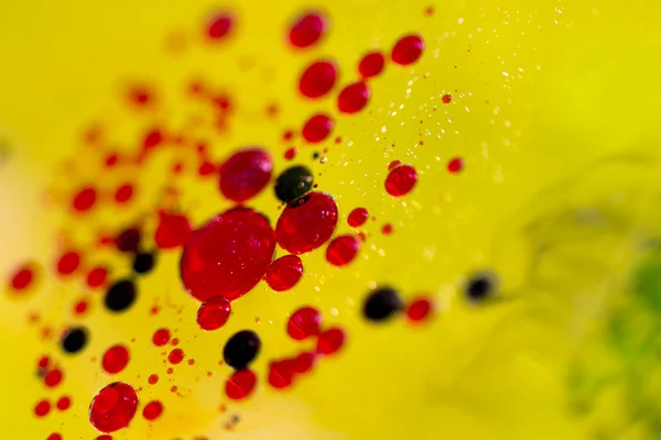 Composición abstracta y colorida con aceite, agua y tinta —  Fotos de Stock