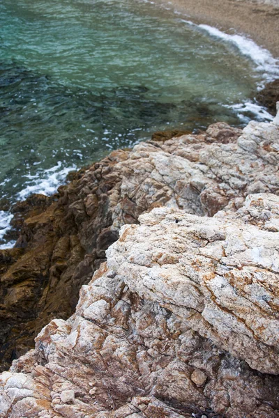 水と岩と土地 - エーゲ海ギリシャの風景します。 — ストック写真