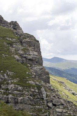 Romanya 'daki Güney Karpatlar' ın bir parçası olan Bucegi Dağları 'ndan manzara