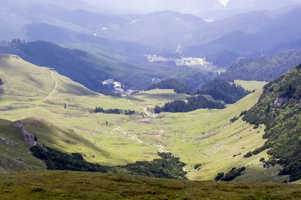 Landskap från Bucegi bergen, en del av södra Karpaterna i Rumänien — Stockfoto