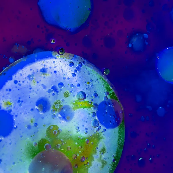 Composizione astratta e colorata con olio, acqua e inchiostro — Foto Stock