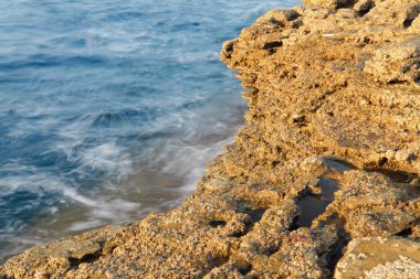 Ege kıyısında Yunanistan thassos Adası - dalgalar ve kayalar - uzun pozlama fotoğraf