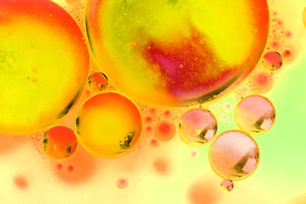 Composizione astratta e colorata con olio, acqua e inchiostro — Foto Stock